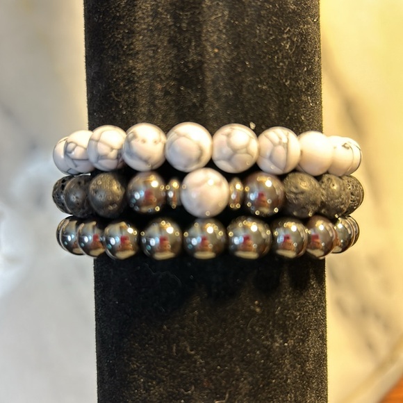 Lava stone Hematite and White Howlite Bracelets - Picture 5 of 6